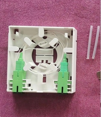 2 Port Splitter Fiber Optic Terminal Box for Normal Cable Entries Easy Installation